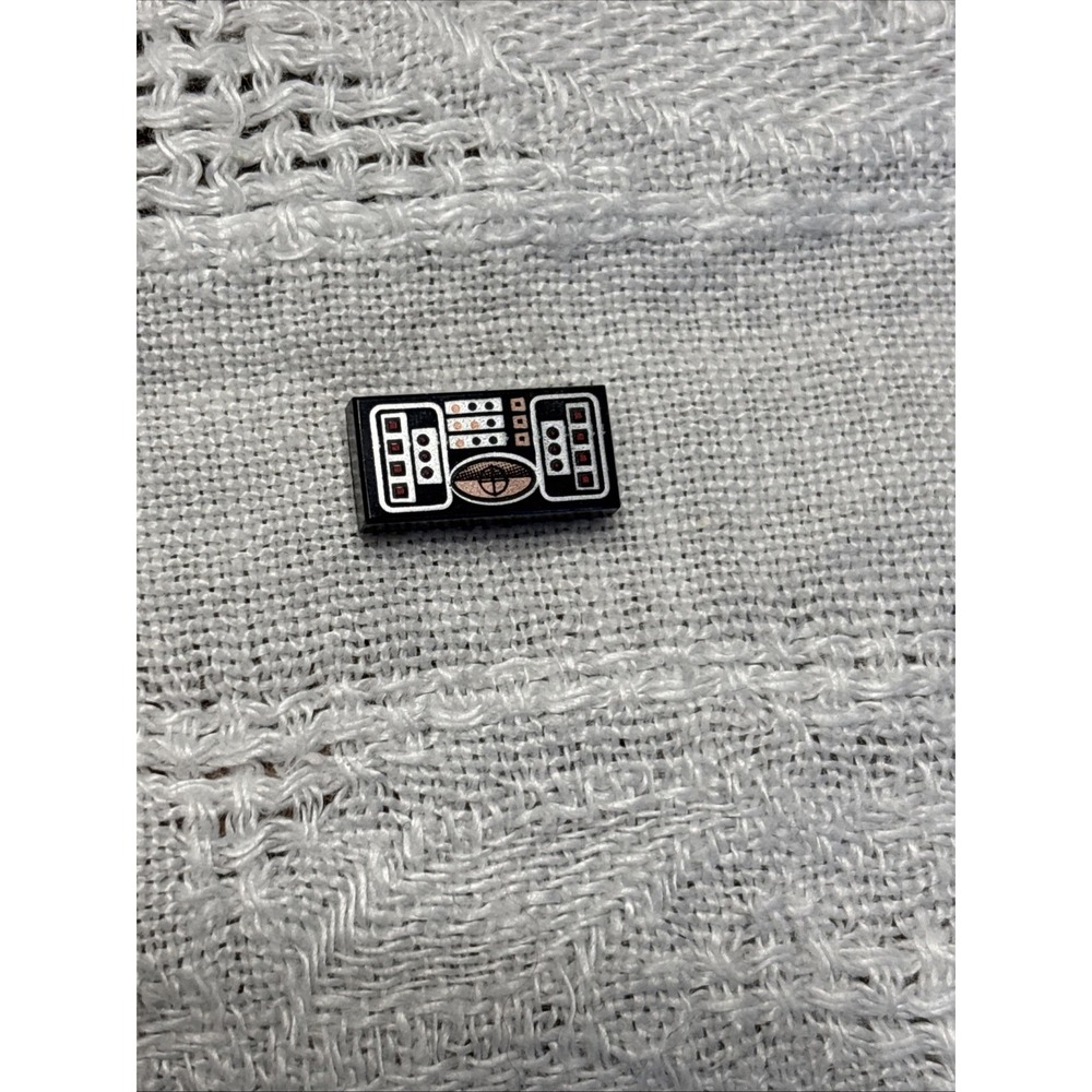 LEGO Tile 1x2 with Avionics Star Wars Copper Red & Silver‎ Piece Part # 3069bps2